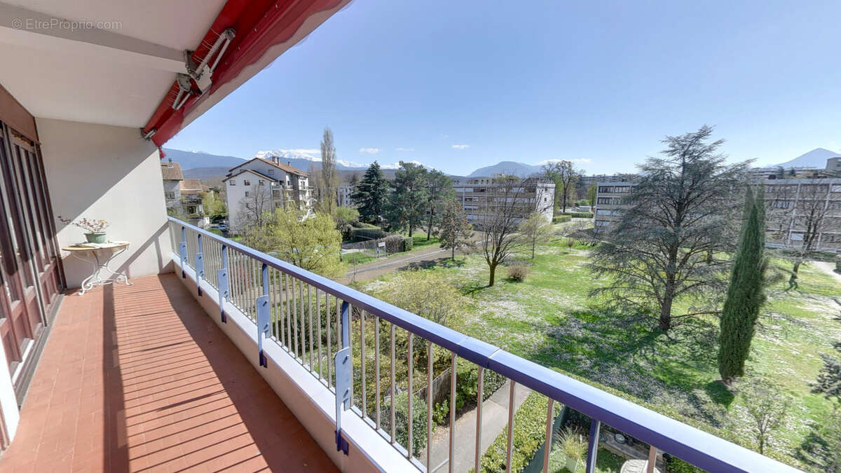 Appartement à ECHIROLLES