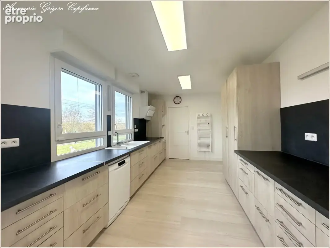 COURVILLE SUR EURE (28190) - Maison de plain pied, bâtie en 2020, d'une de surface -133 m², terrain clos de 671 m² - photo 3
