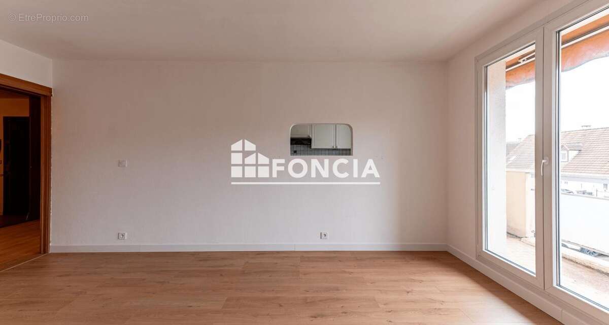Appartement à PONTAULT-COMBAULT
