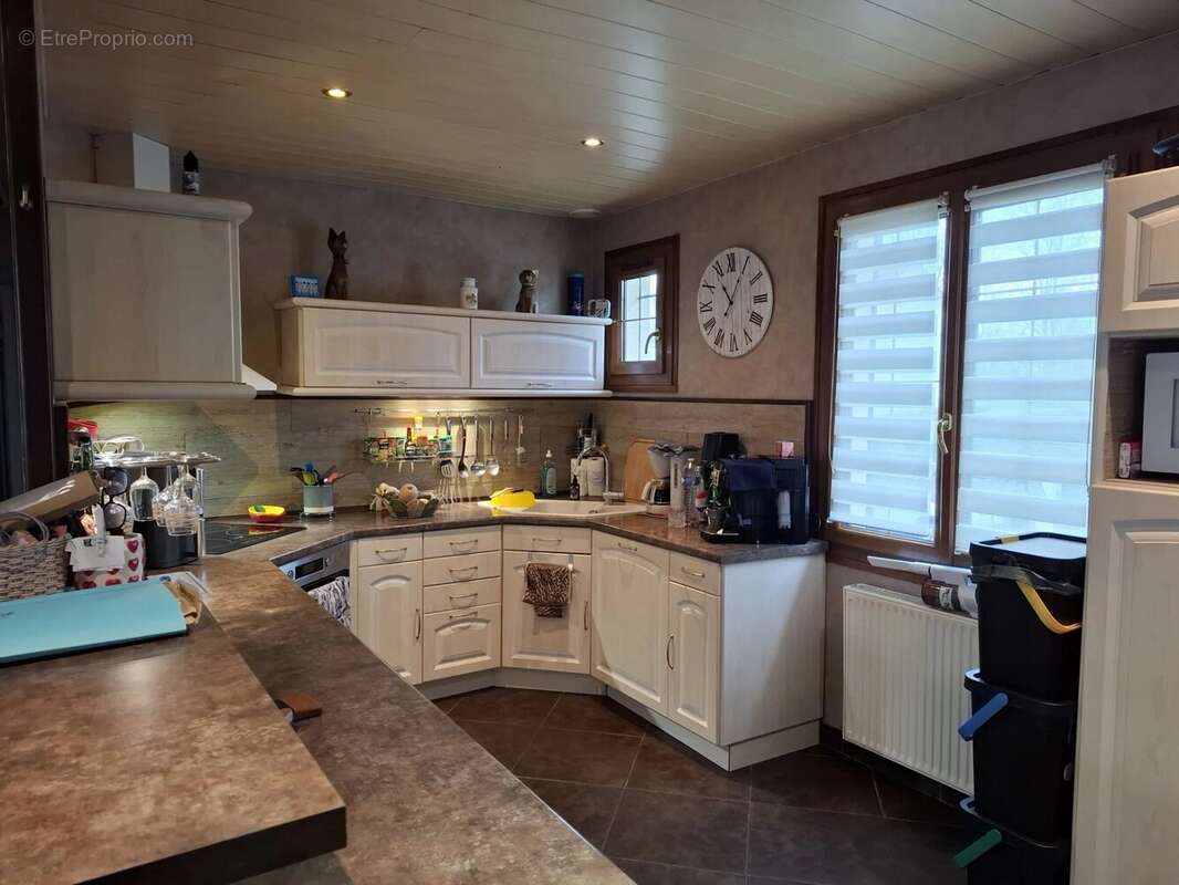 Maison à FEUQUIERES