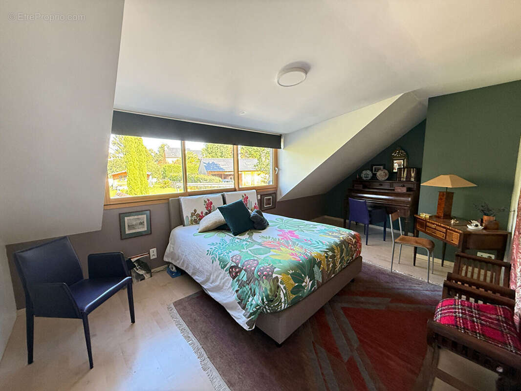 Maison à LANGROLAY-SUR-RANCE