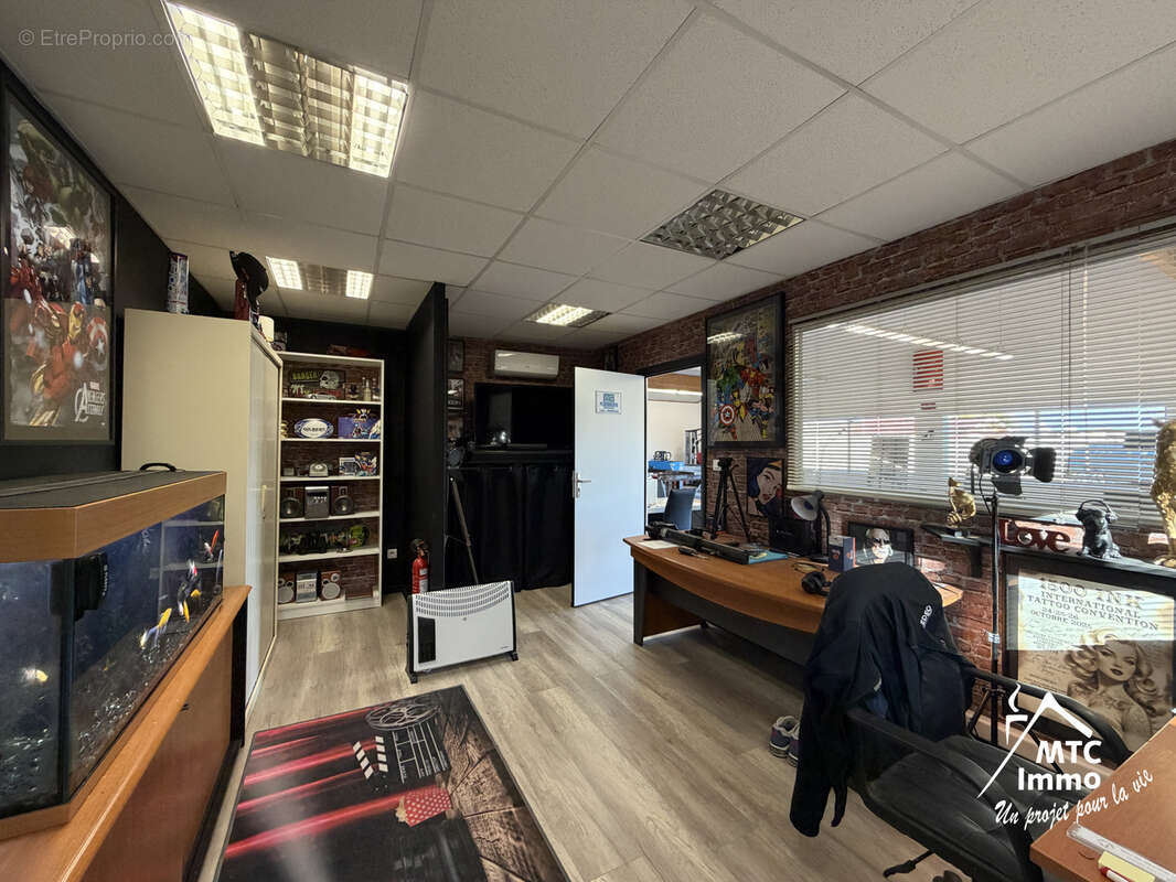 Commerce à LOYETTES