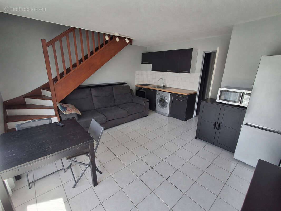 Dammarie - les - lys - T2 en duplex avec balcon et parking - photo 4