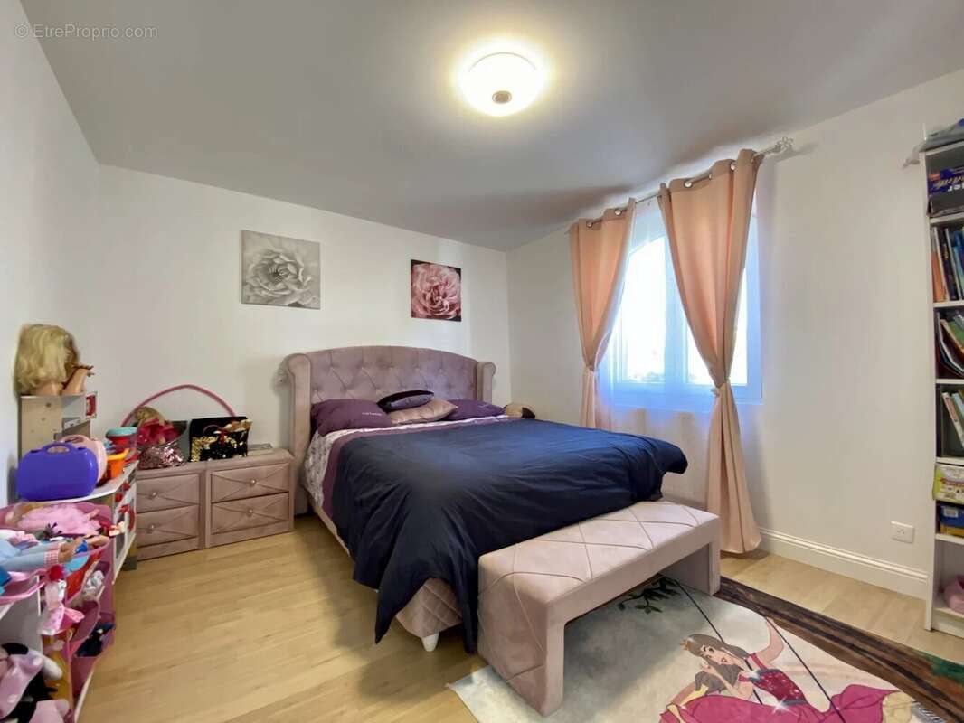 Maison à LE PLESSIS-TREVISE