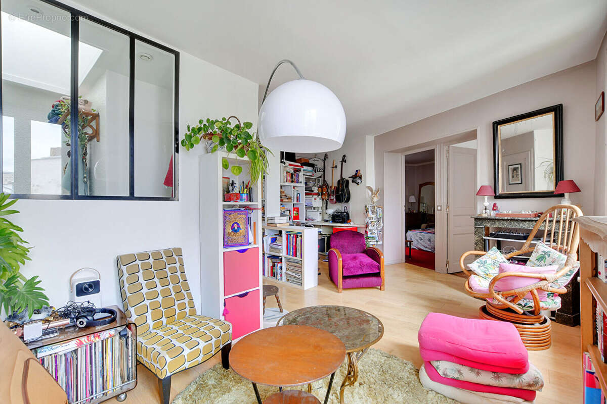 Appartement à PARIS-18E