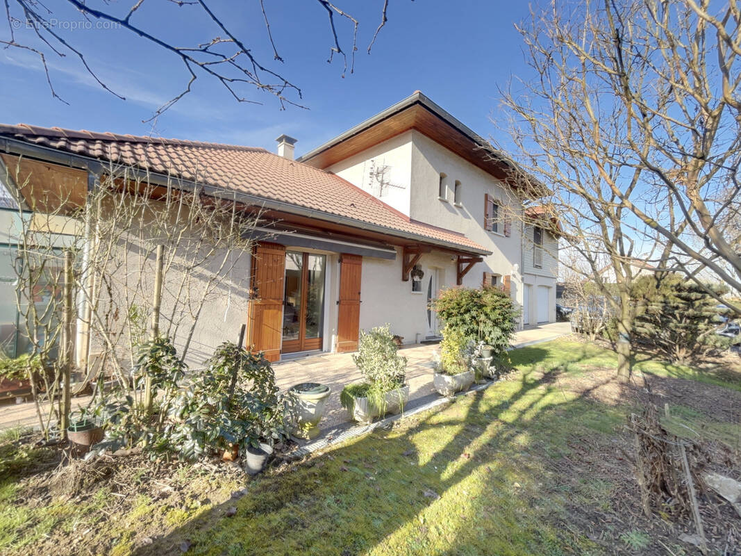 Maison à VIVIERS-DU-LAC