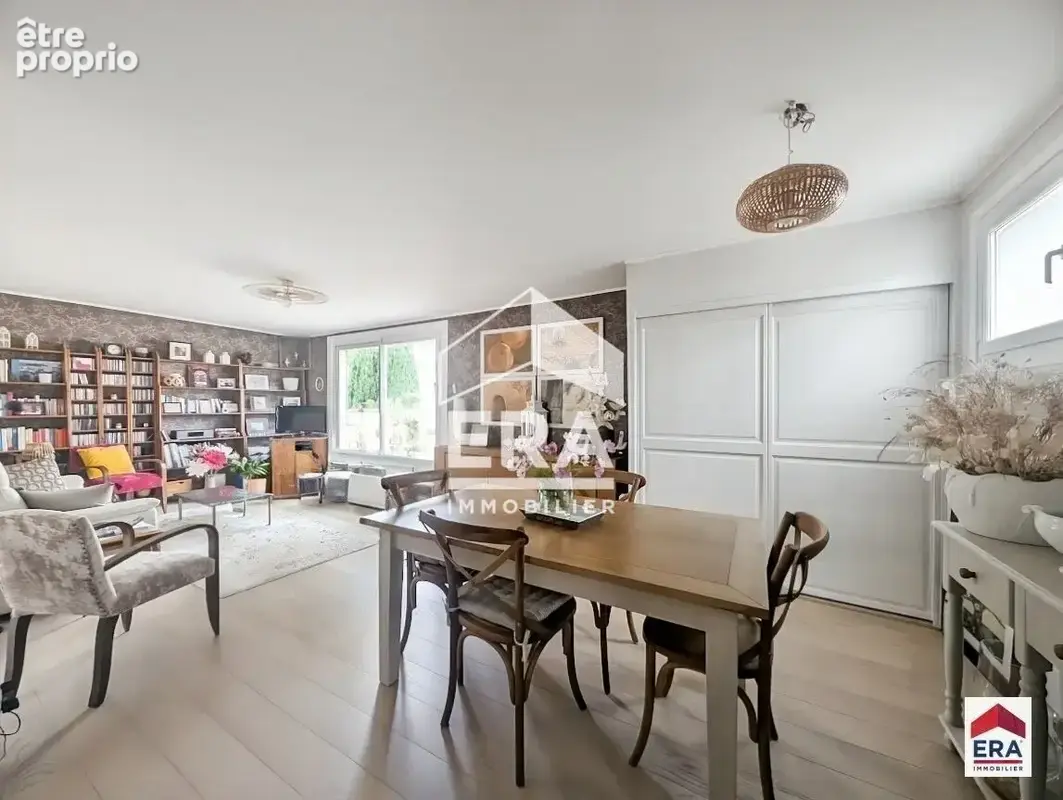 Photo Appartement à Villeneuve-D'ascq au prix de 235 000€