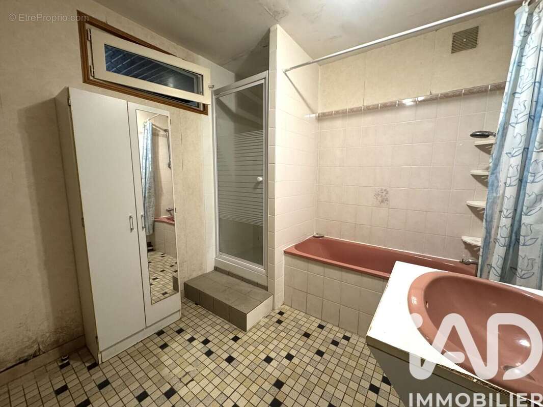Photo 9 - Maison à SAINT-GENEST-D'AMBIERE