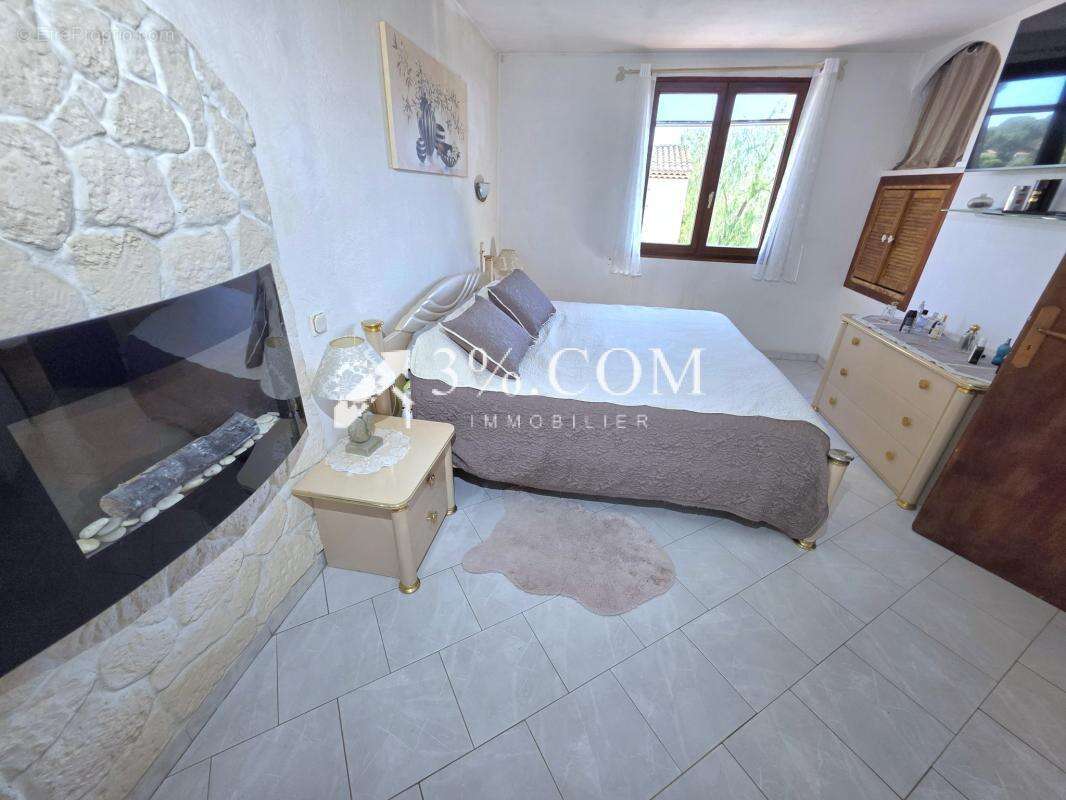 Maison à FREJUS
