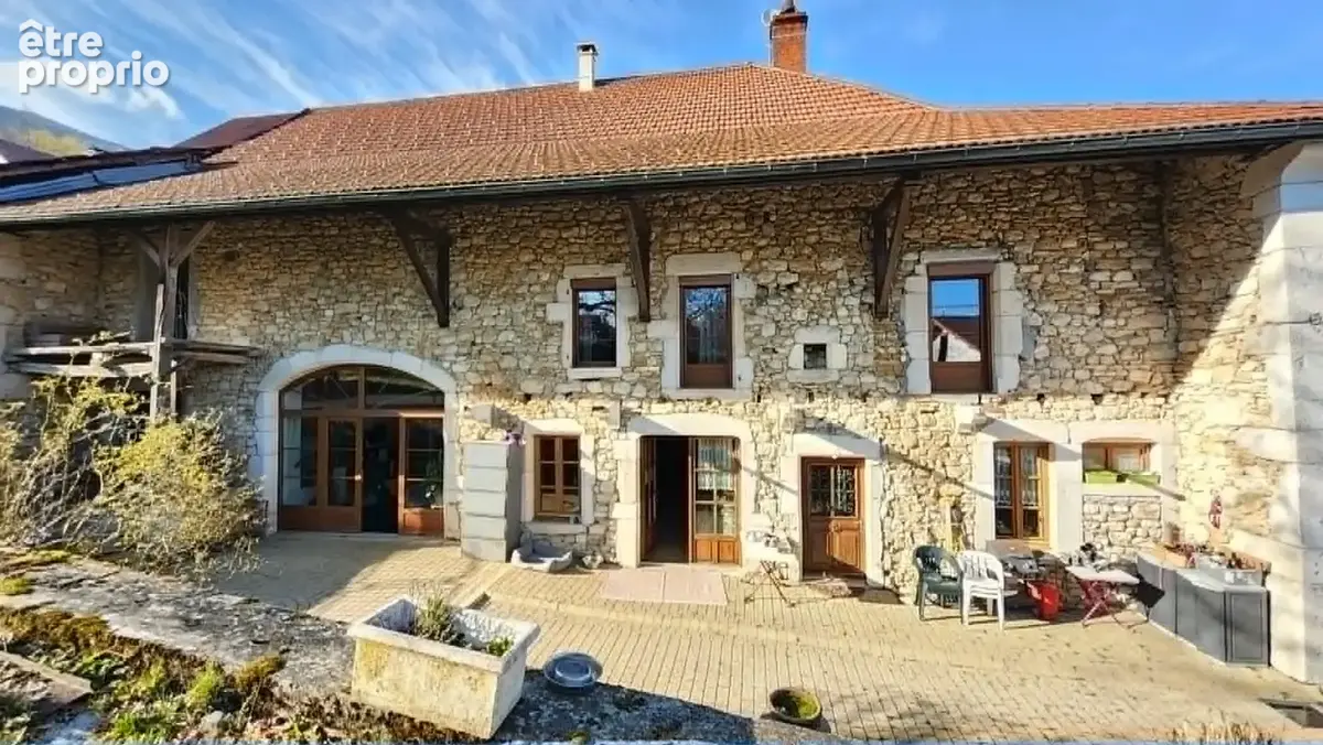 Maison à LANCRANS