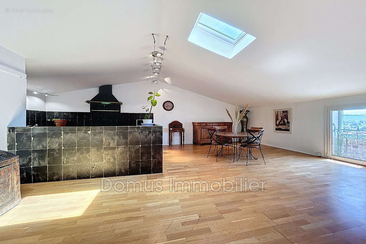 Maison à CHATEAUNEUF-DE-GADAGNE