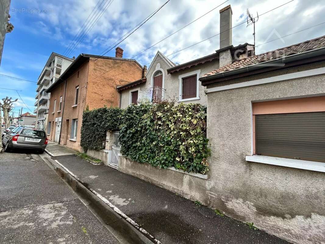 Maison à ROUSSILLON