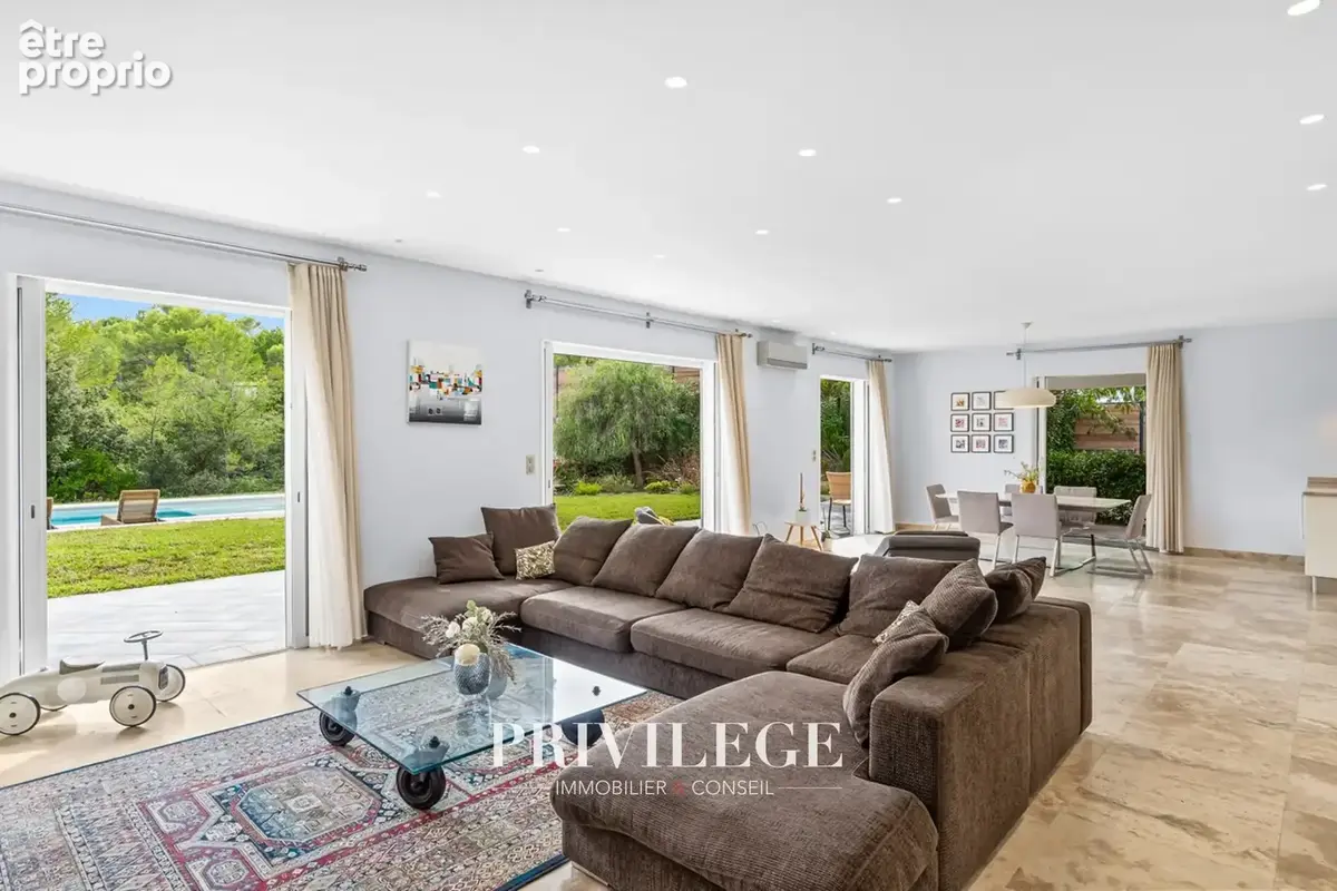 Peymeinade — Villa contemporaine de première main, piscine et ascenseur - photo 8
