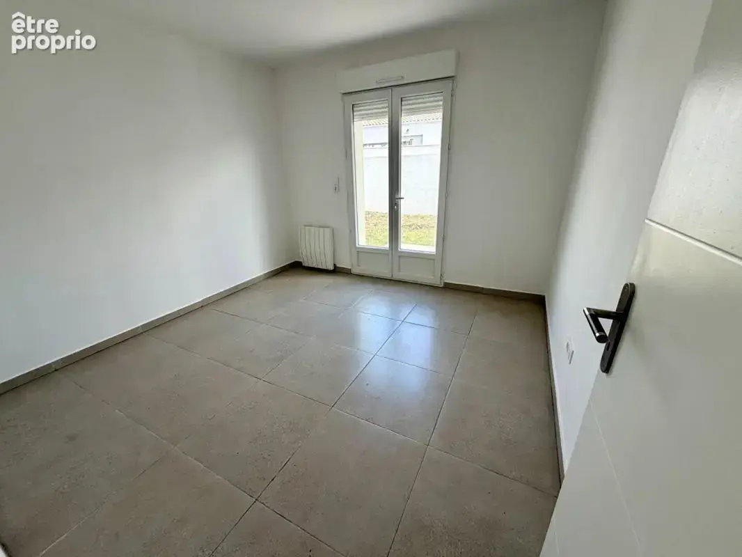 Maison Semussac 17120 5 pièce(s) 99 m2 garage jardin - photo 5
