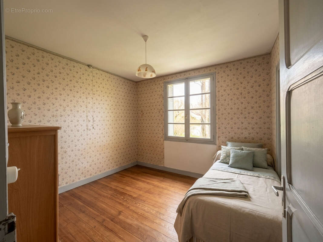 Maison à rénover avec terrain GEAUNE - photo 9