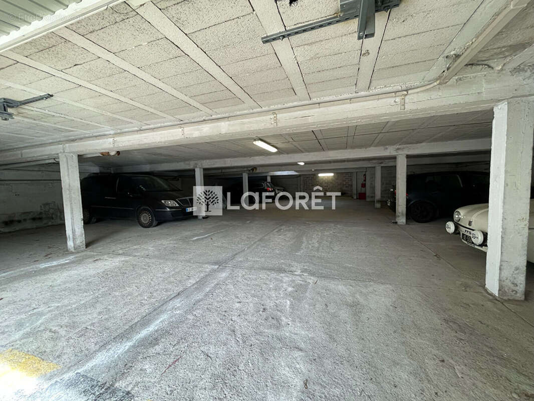 Parking à CONFLANS-SAINTE-HONORINE