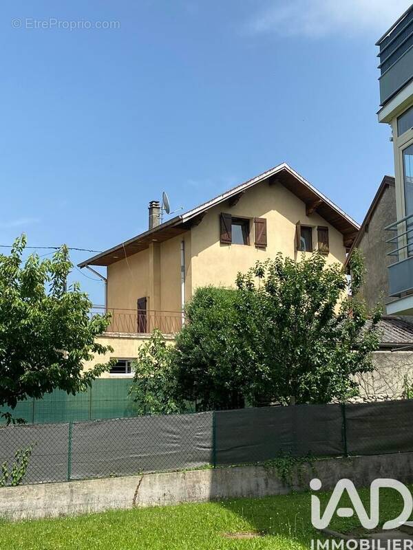 Photo 1 - Maison à CHAPAREILLAN