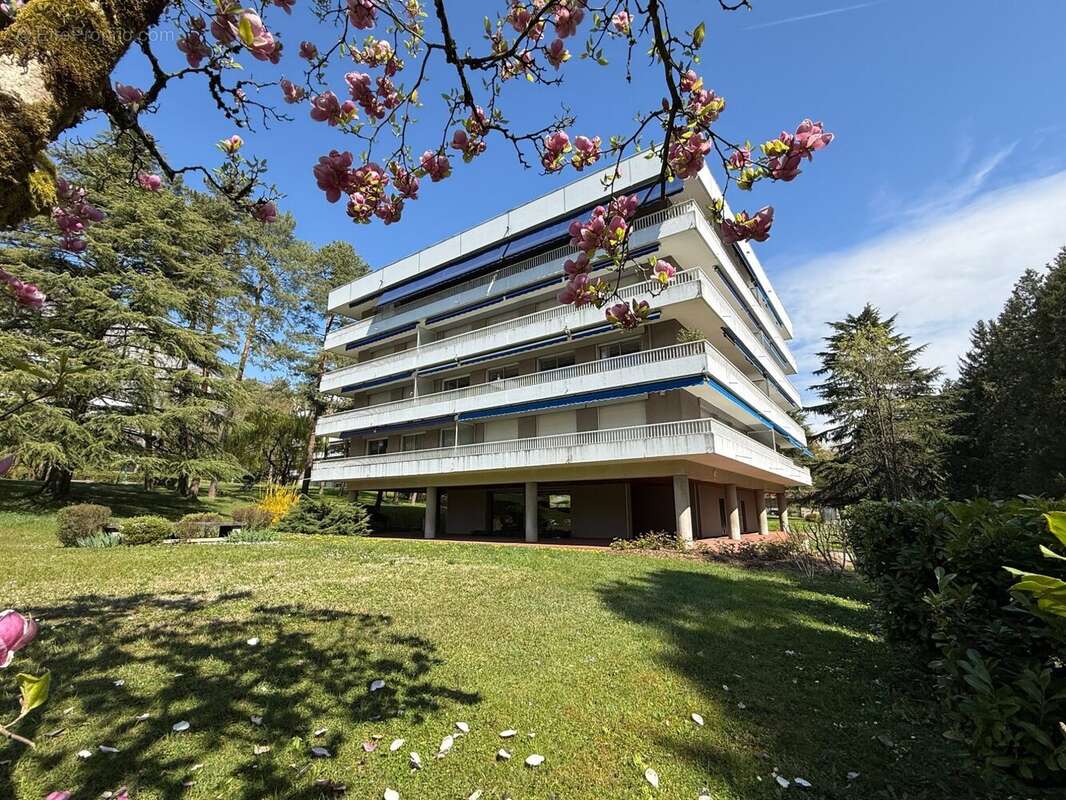 Appartement à MEYLAN