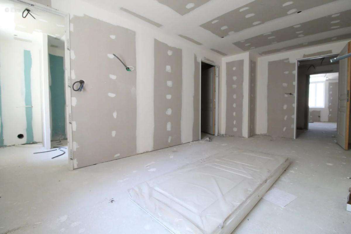 Maison à SAINT-SERNIN-SUR-RANCE