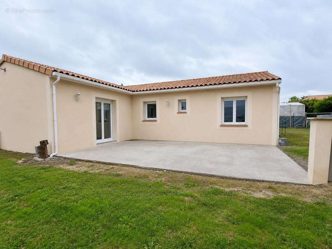 Maison à ROUMAZIERES-LOUBERT