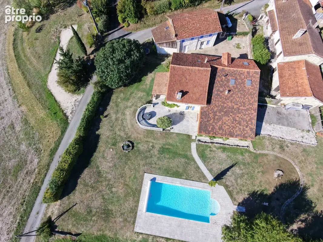 Spacieuse résidence avec annexe pour invités - photo 23