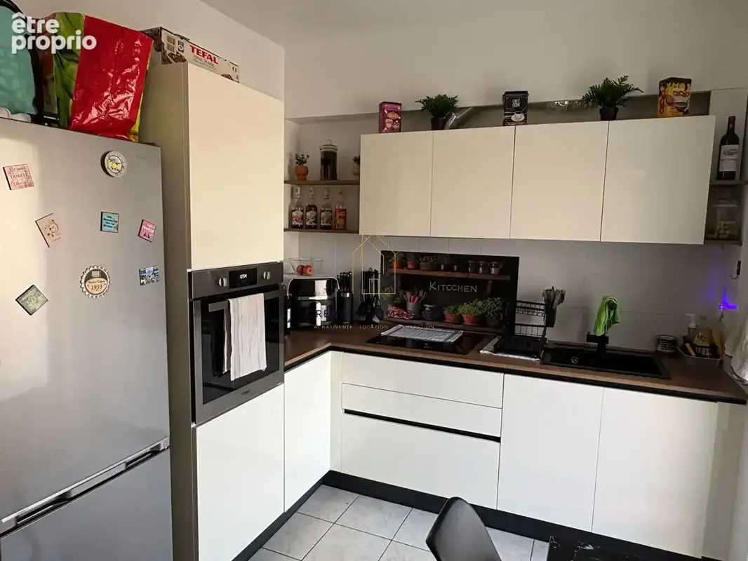 Appartement T2 de 32m2 rénové RdC avec jardin collectif dans résidence sécurisée proche Timone. - photo 4