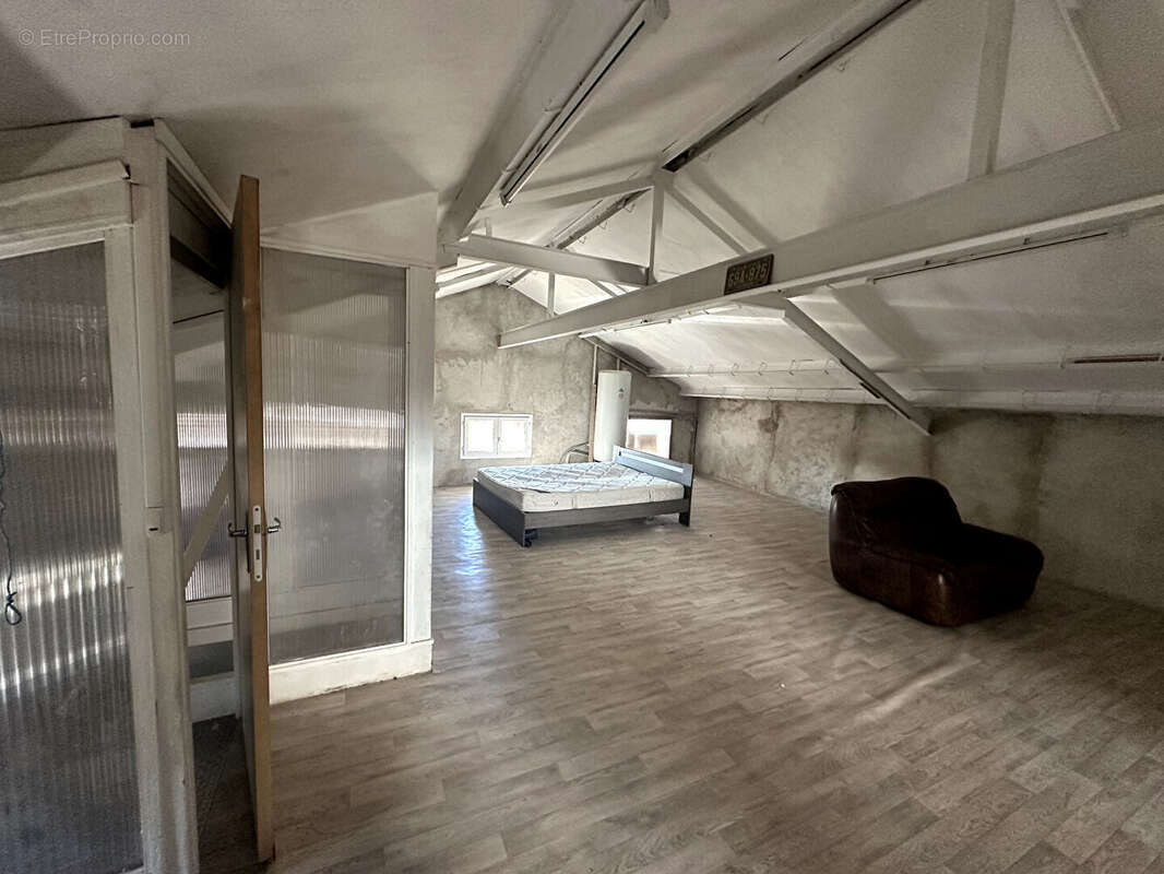 Autre à MARSEILLE-15E