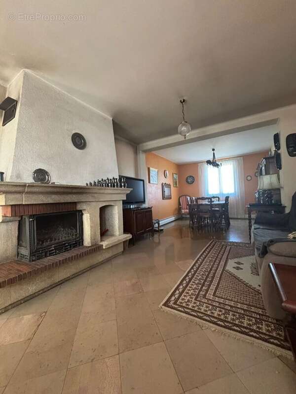 Maison à LADOIX-SERRIGNY