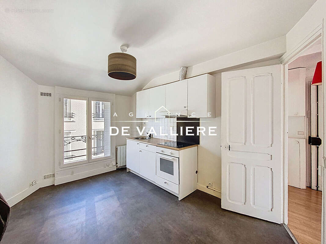 Appartement à COURBEVOIE