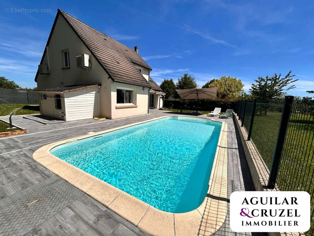Maison à SAINT-DOULCHARD