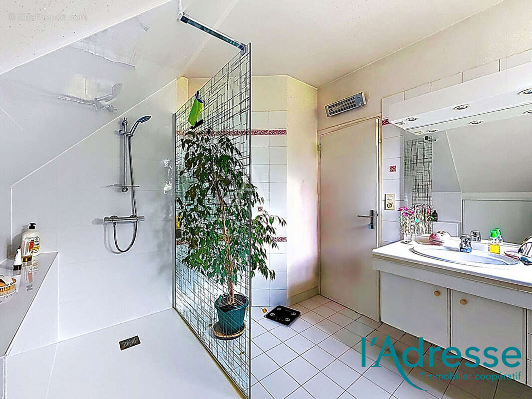 Maison de 4 chambres + vie de plain pied 167.7m2 - photo 9