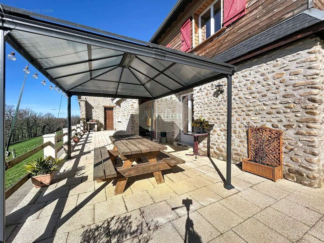 Maison à PERE