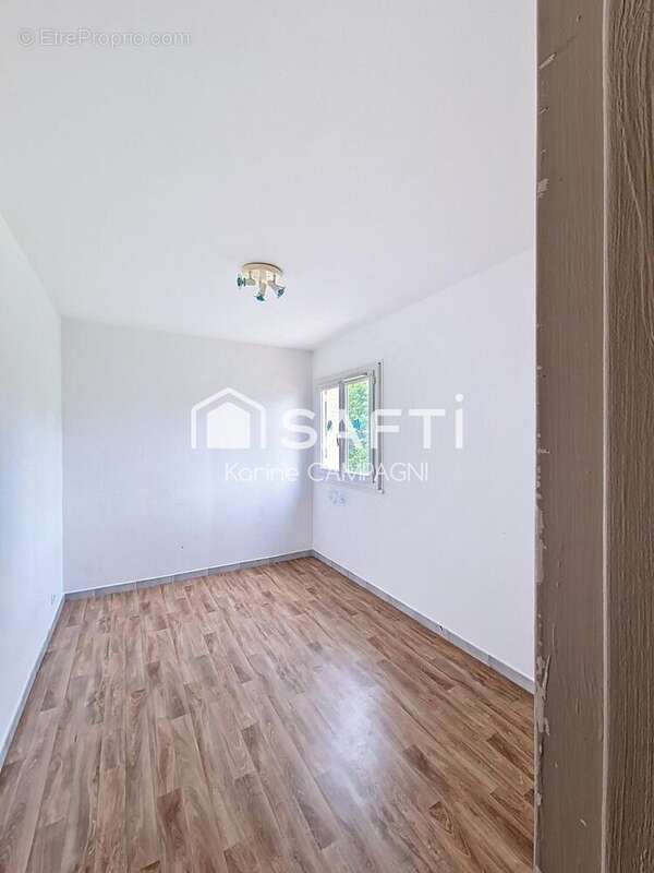 Photo 3 - Appartement à L'ISLE-SUR-LA-SORGUE