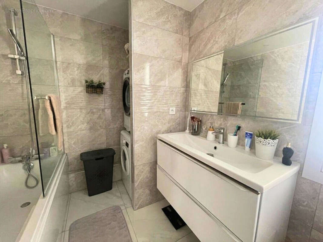 Appartement à LES ESSARTS-LE-ROI