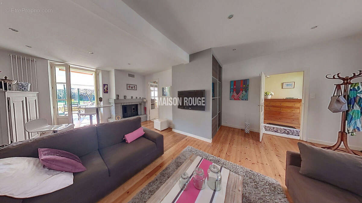 Maison hyper centre ville avec beau jardin arboré, suite parentale et cuisine de chef au coeur de Lamballe - photo 12