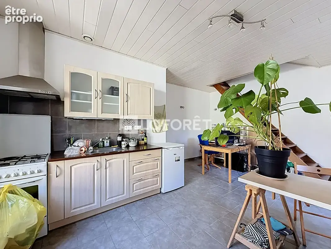 Immeuble Neufchateau 7 pièce(s) 195.1 m2 - photo 2
