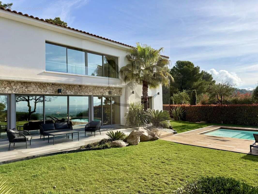 Aix-en-provence / villa d’architecture contemporaine - vue panoramique - photo 11