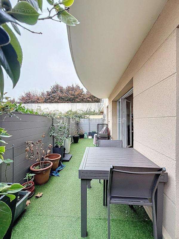 Appartement à JOUY-LE-MOUTIER