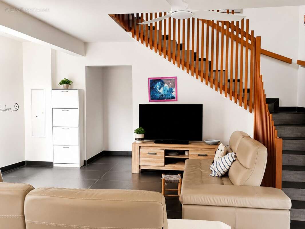 Maison 137 m² à Sainte-Marie  - photo 3