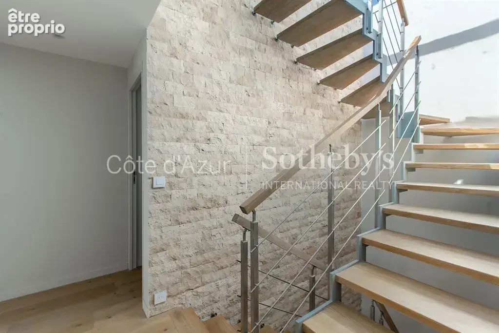 Cap d’Antibes, villa contemporaine de 320 m² avec piscine et vue mer - photo 17