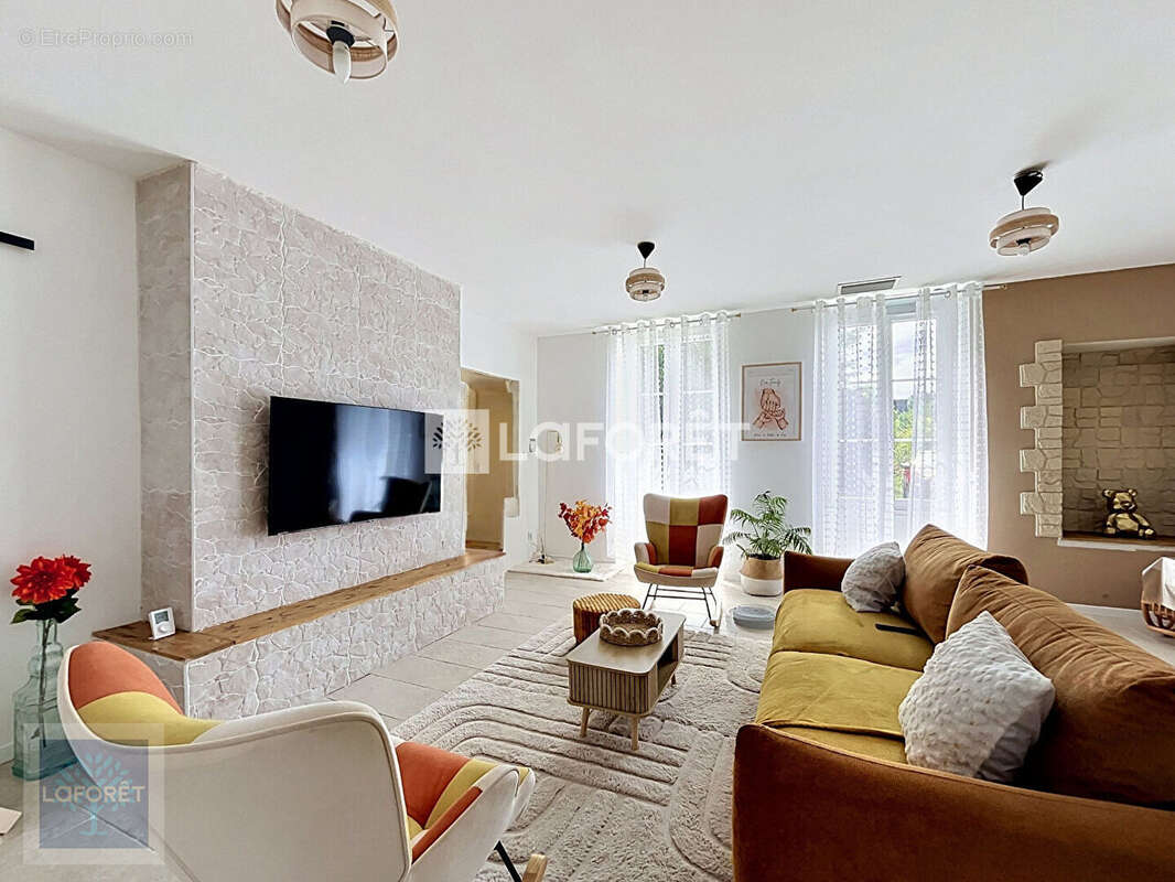 Maison de plain-pied avec studio indépendant et jardin - photo 8