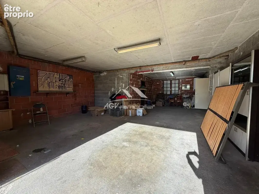 Alès – Maison à fort potentiel avec jardin et garage - photo 8