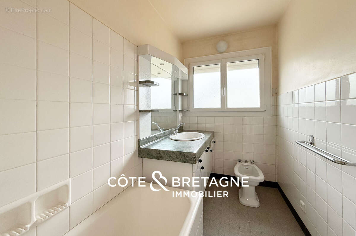 Maison à CLOHARS-CARNOET