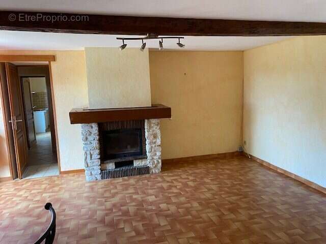 Maison 104 m² à Pizieux  - photo 7