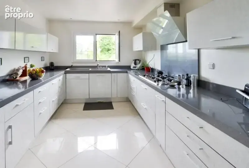 Maison 200 m² à Yerres  - photo 6