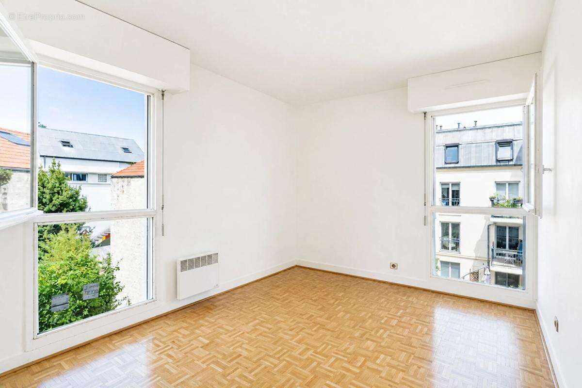 Appartement à LA GARENNE-COLOMBES