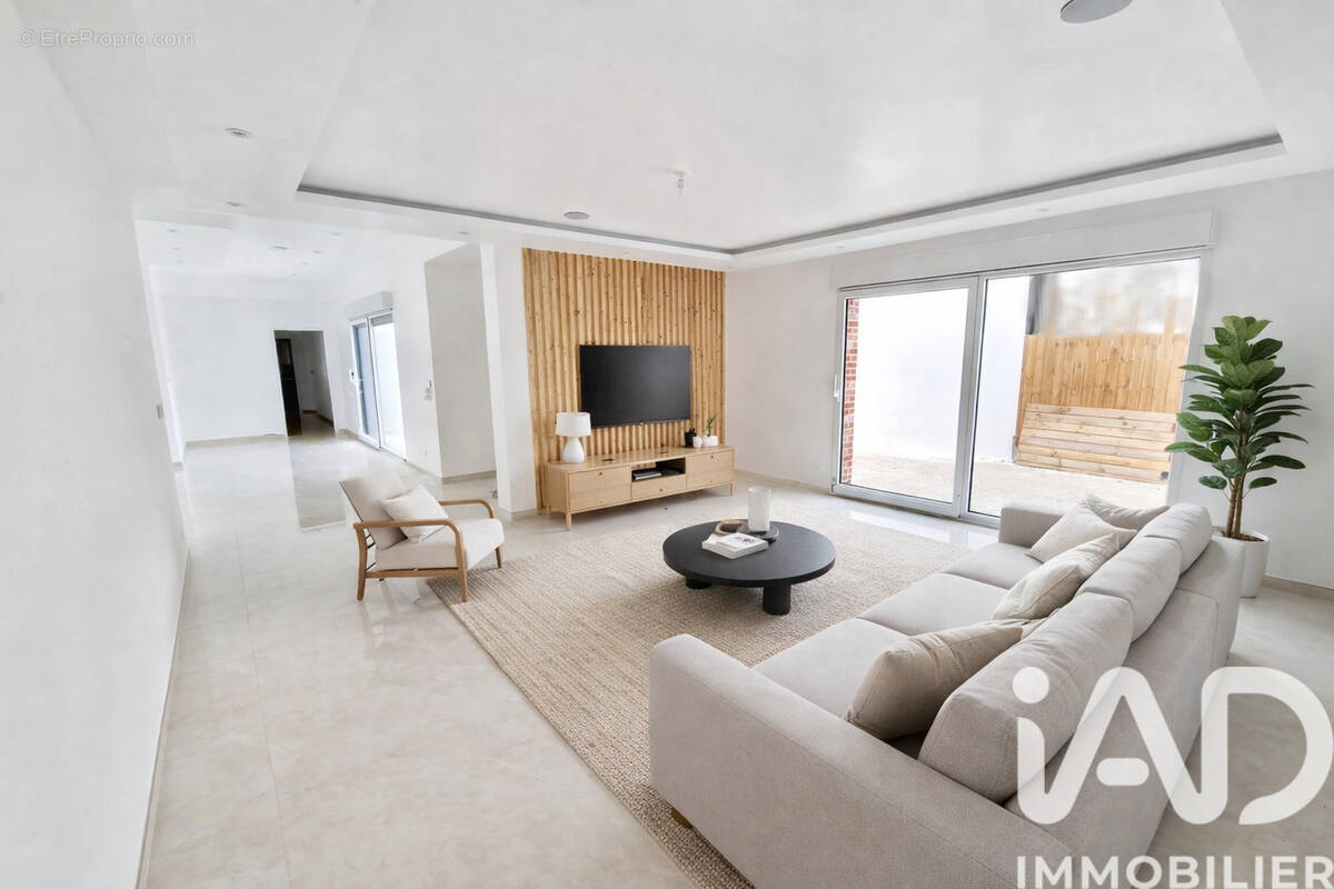 Photo 1 - Maison à CORQUILLEROY