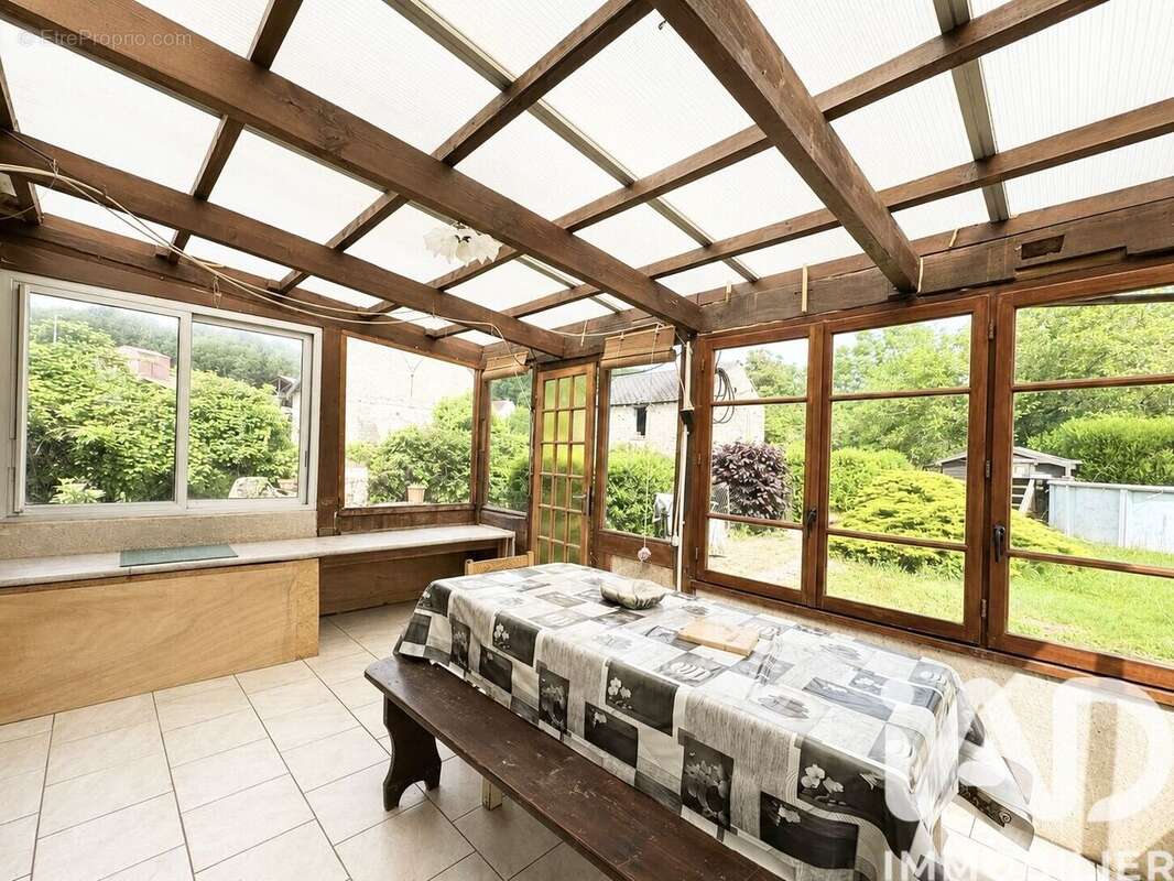 Maison 233 m² à Saclas  - photo 7