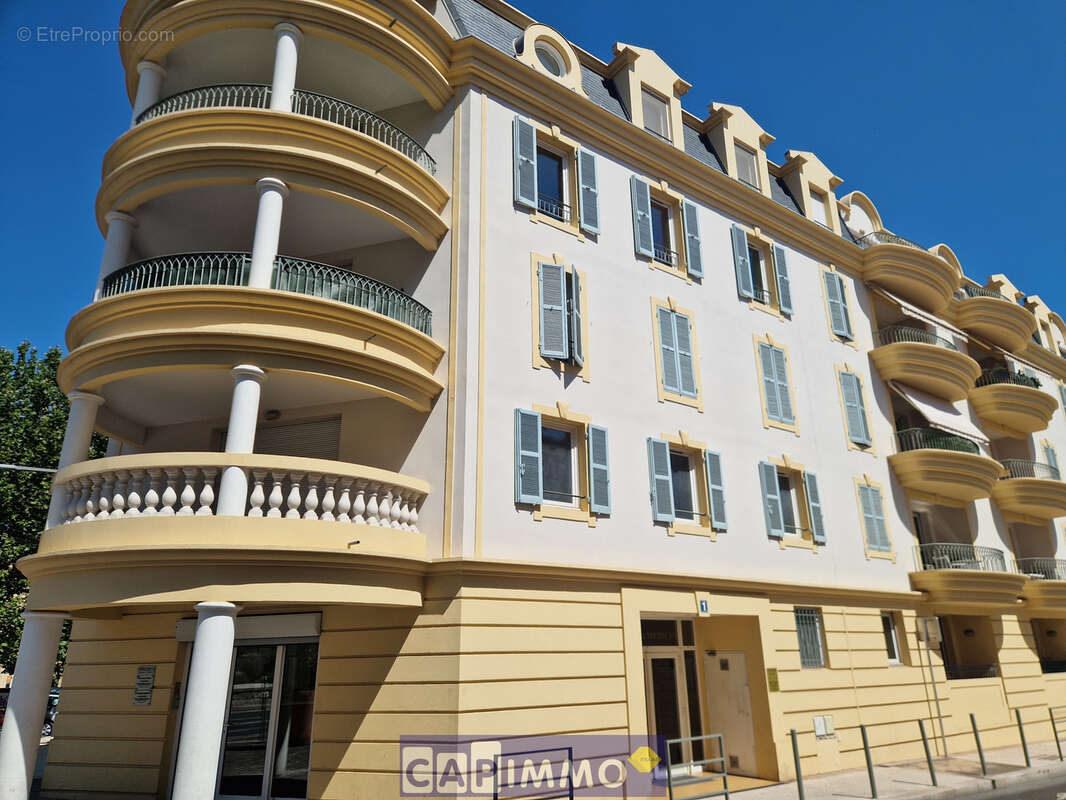 Appartement à HYERES