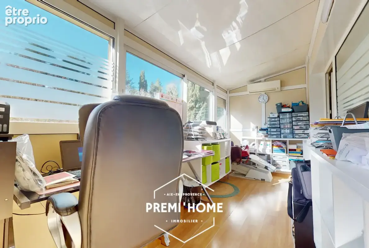 * a vendre local 93m2 quartier axium aix * - photo 9